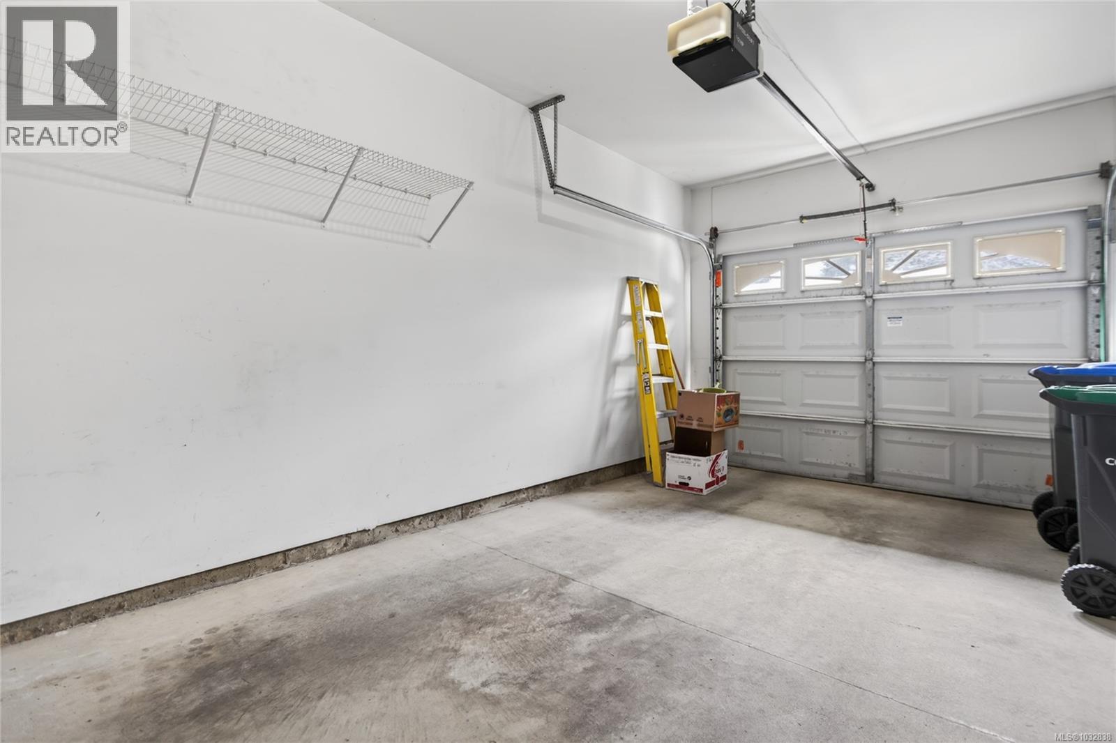 #8 1855 Willemar Ave - 31