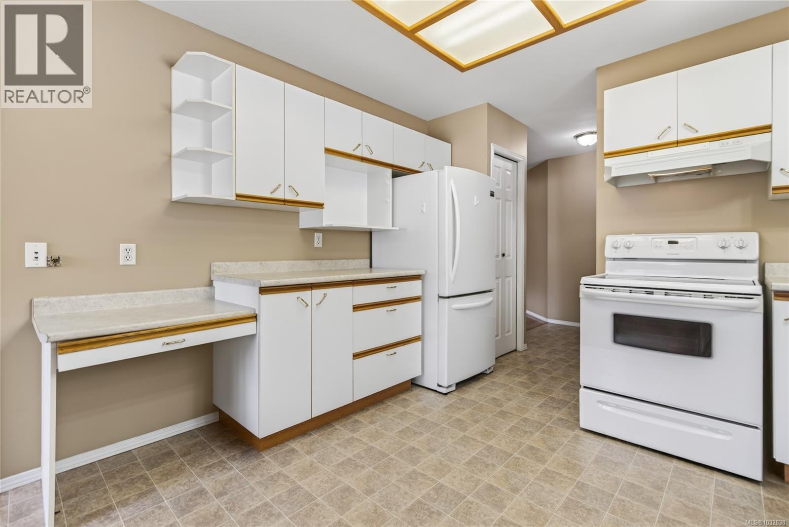 #8 1855 Willemar Ave - 17