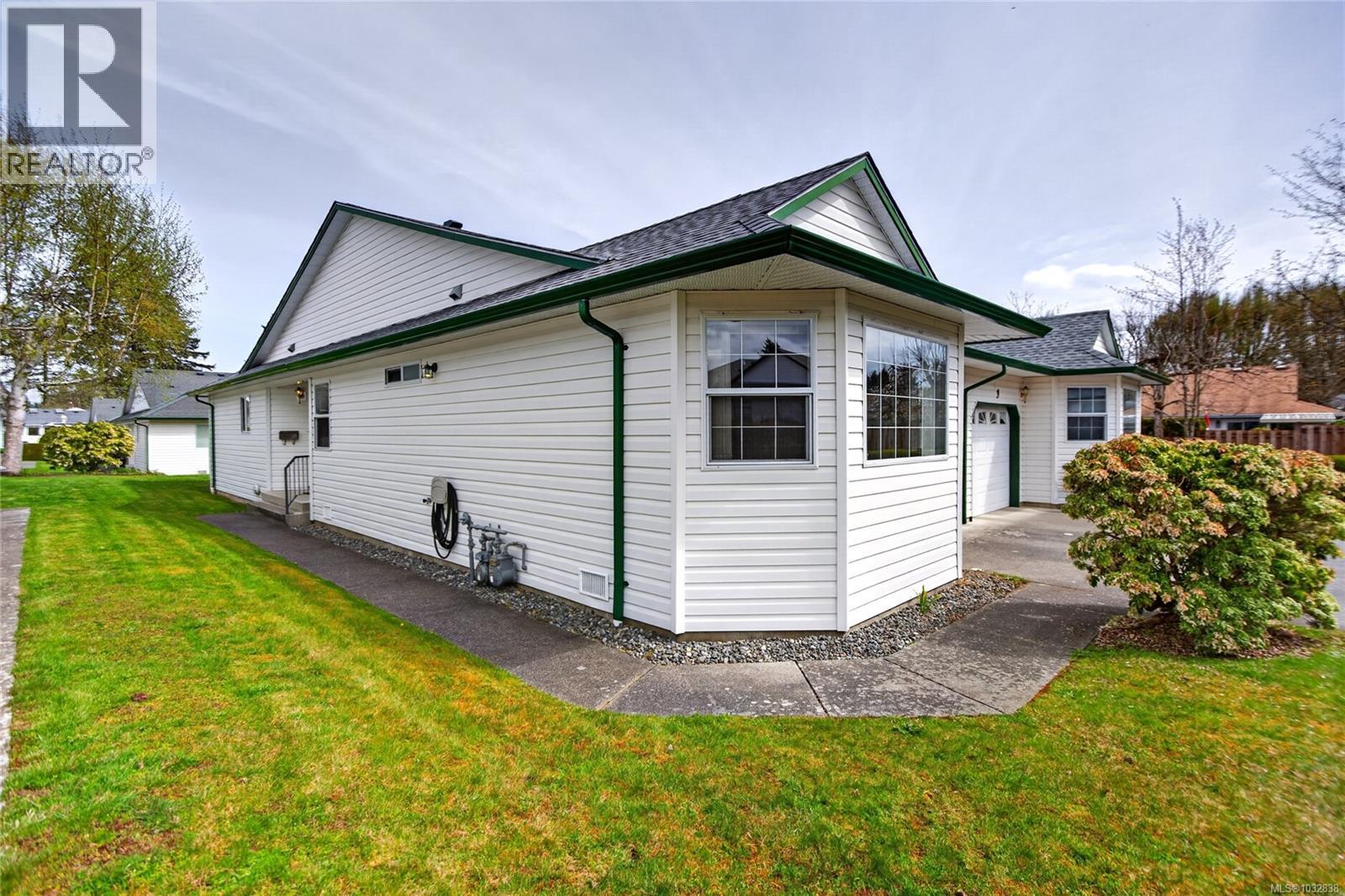 #8 1855 Willemar Ave - 43