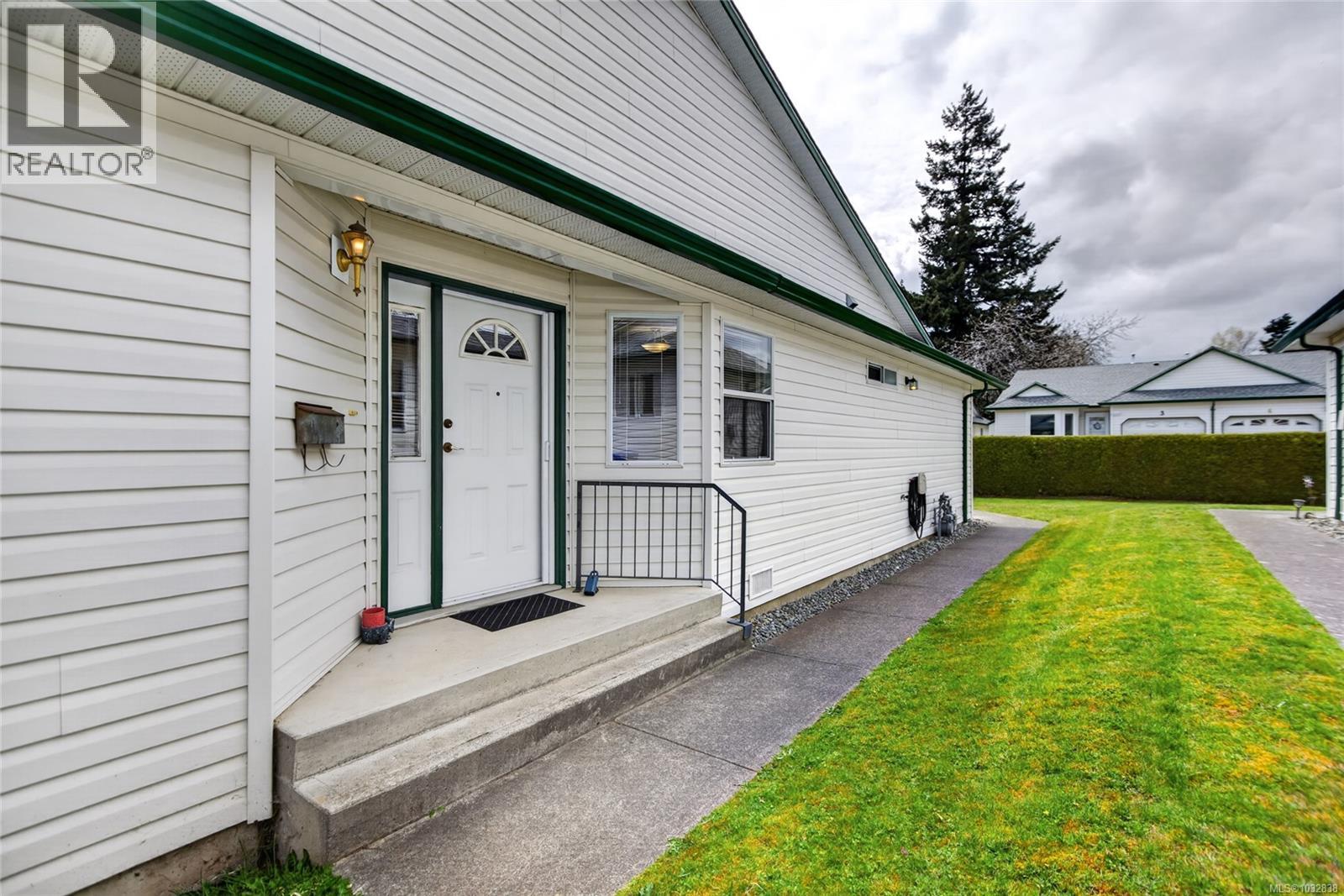 #8 1855 Willemar Ave - 7