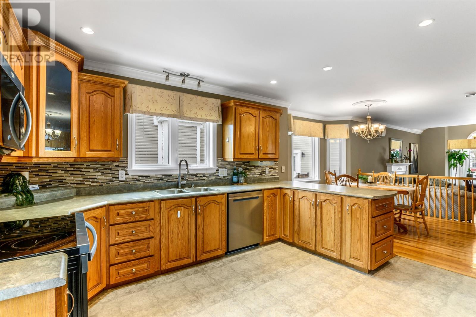 23 Stenlake Crescent - 20