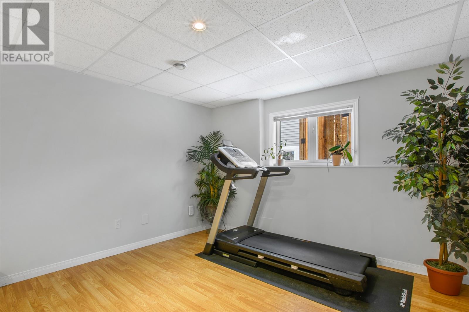 23 Stenlake Crescent - 34