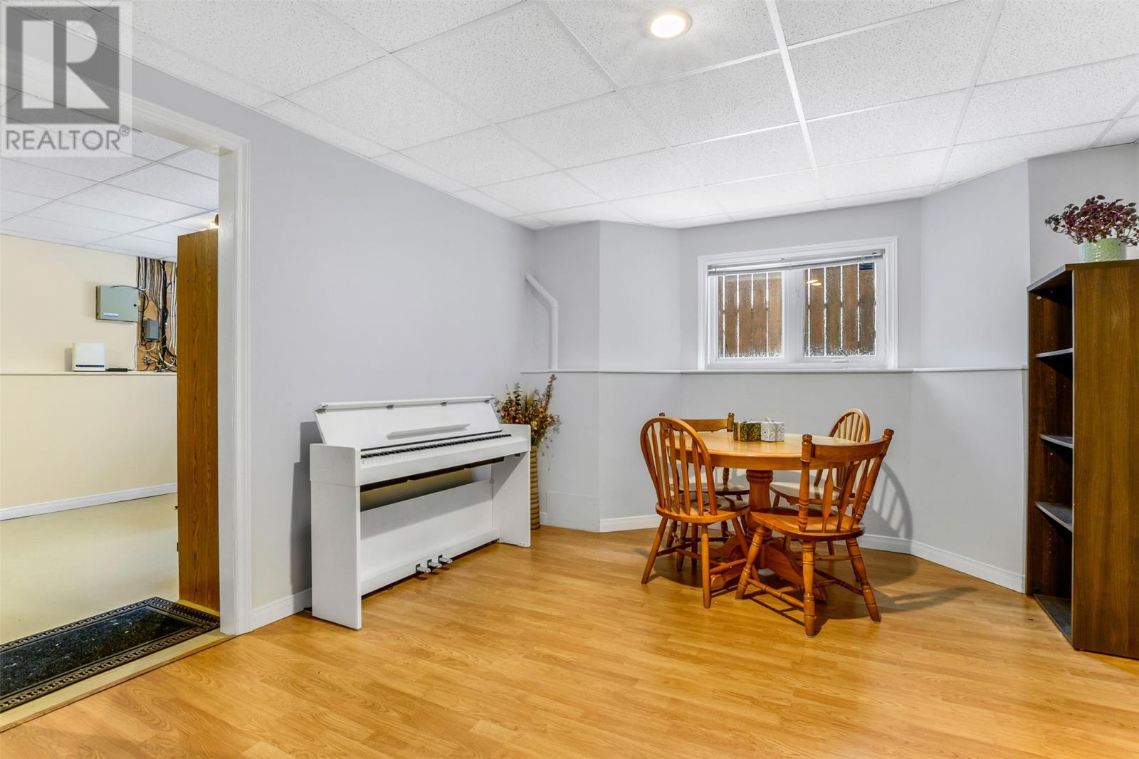 23 Stenlake Crescent - 37