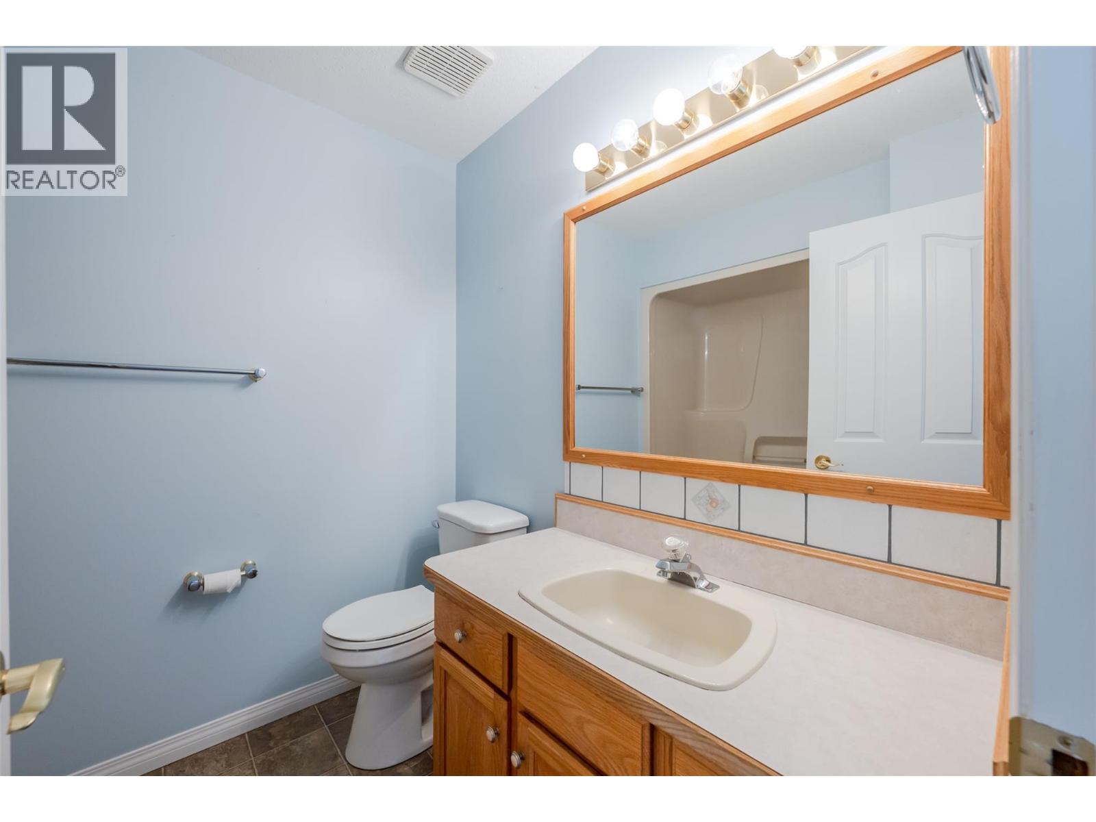 5001 Weldon Avenue, Summerland