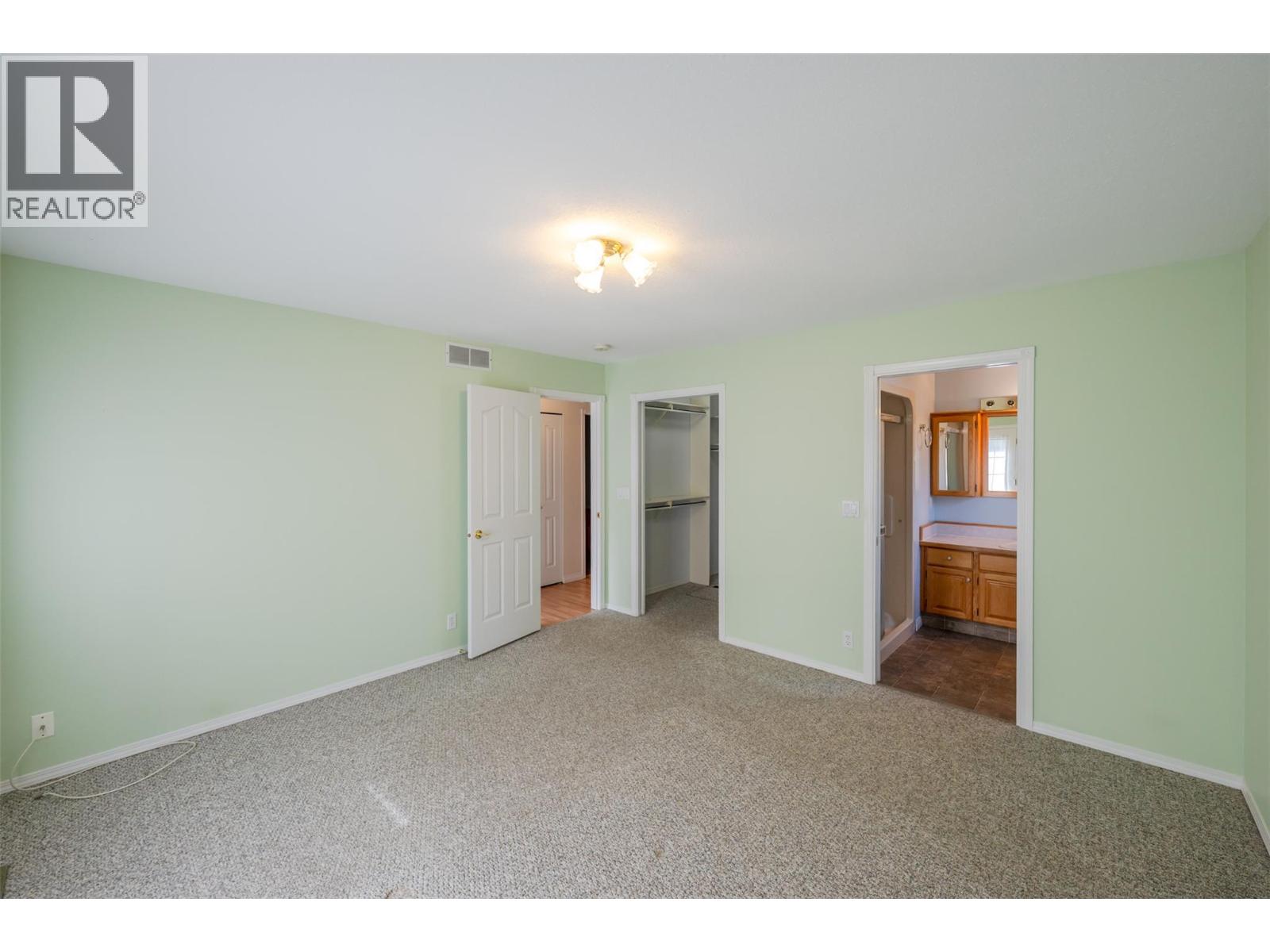 5001 Weldon Avenue, Summerland