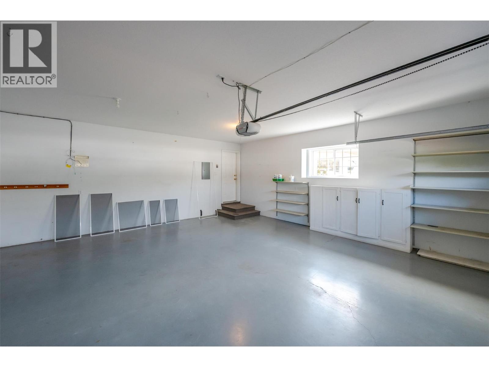 5001 Weldon Avenue, Summerland