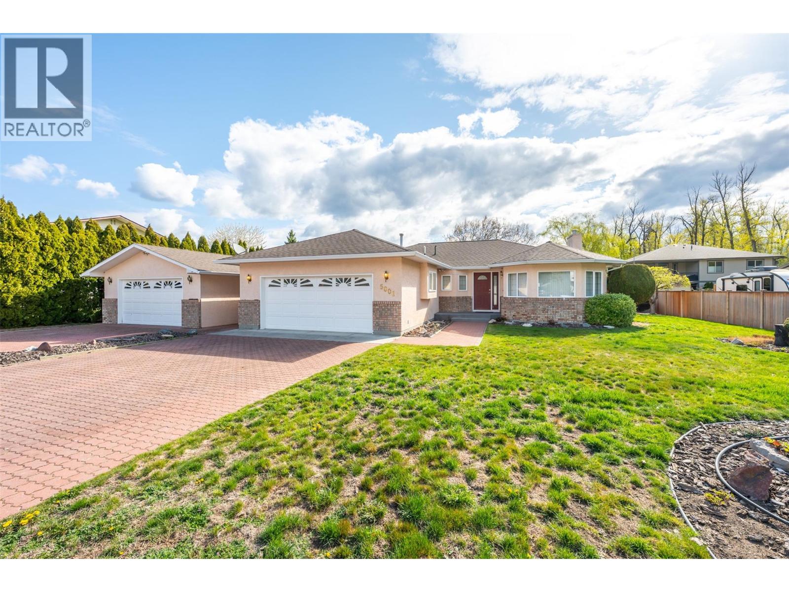 5001 Weldon Avenue, Summerland