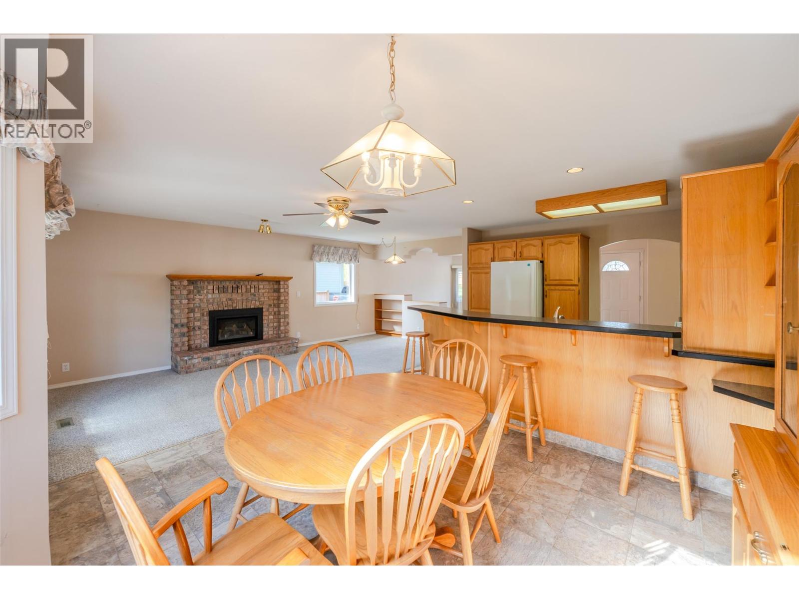 5001 Weldon Avenue, Summerland