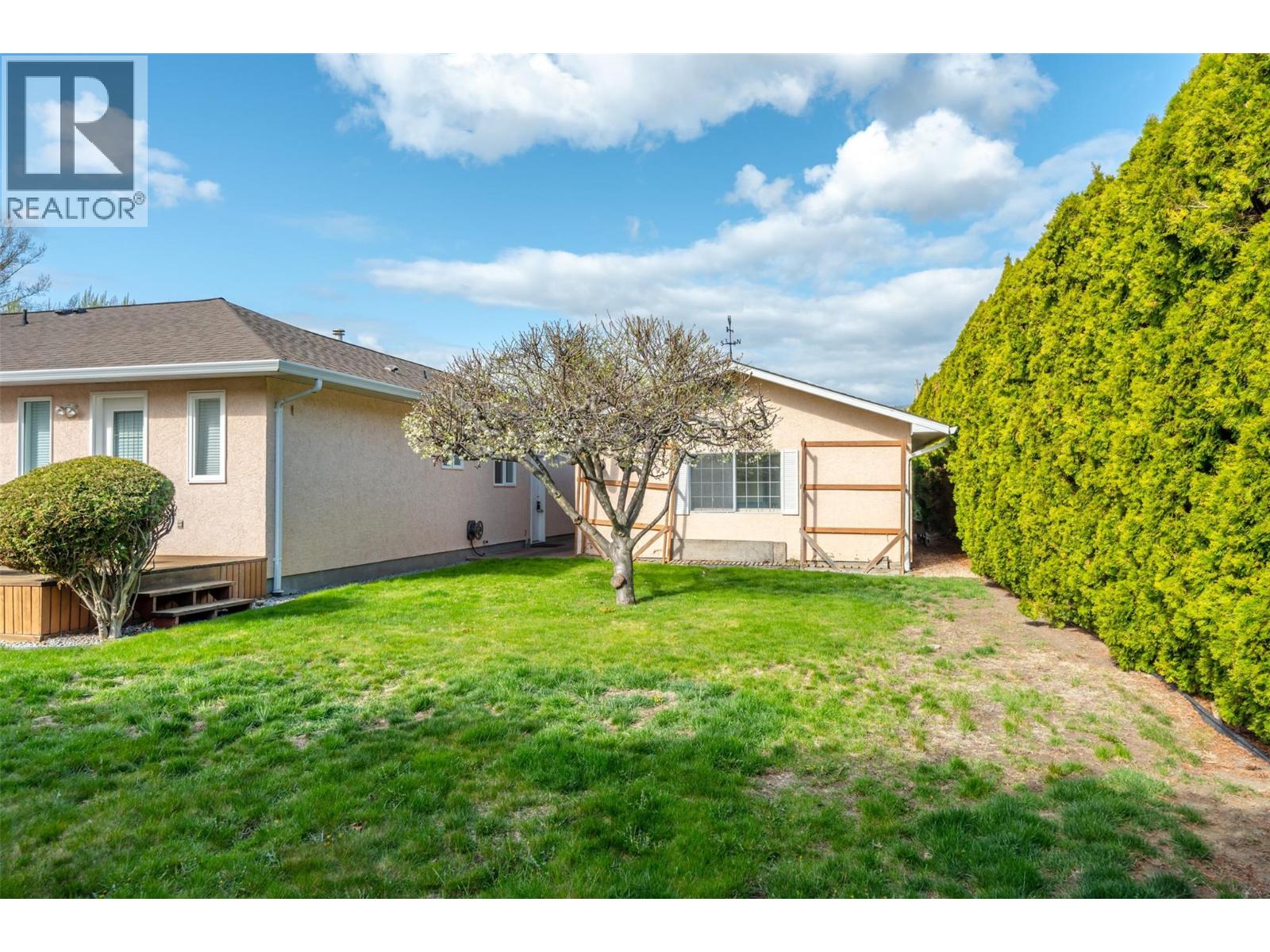 5001 Weldon Avenue, Summerland