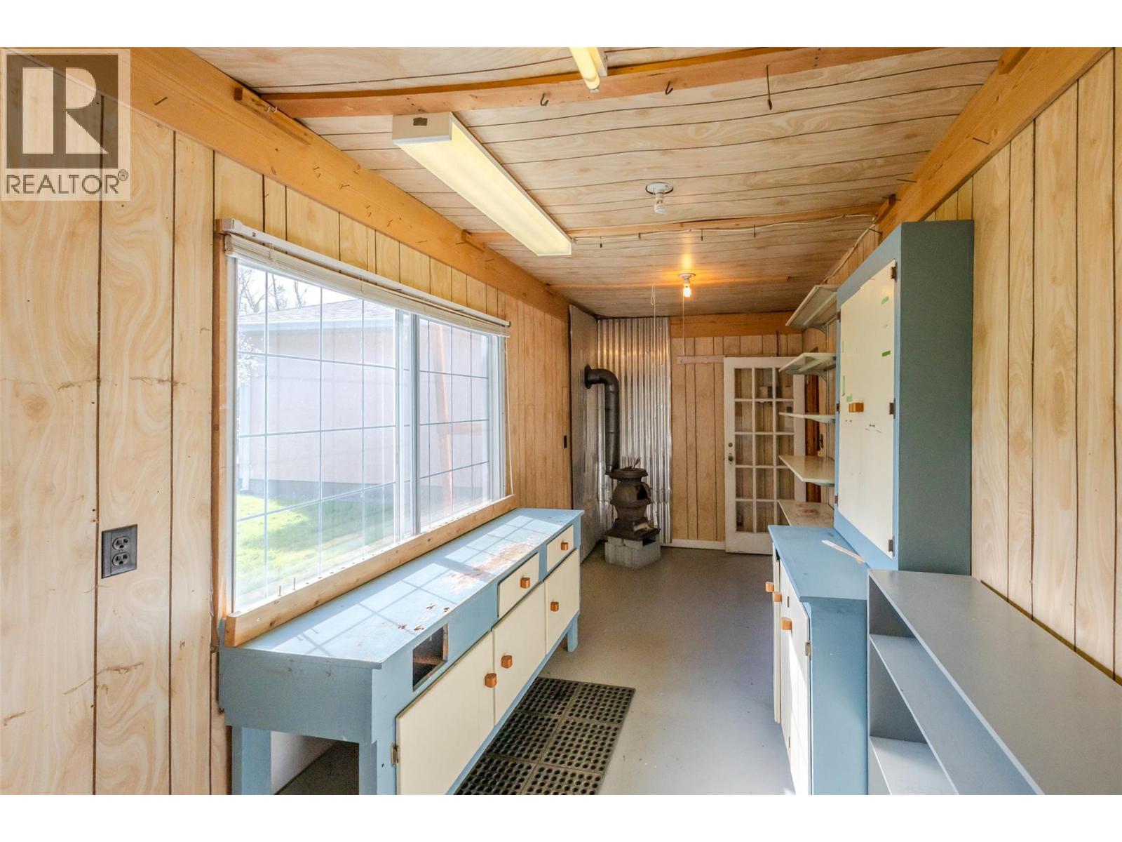 5001 Weldon Avenue, Summerland