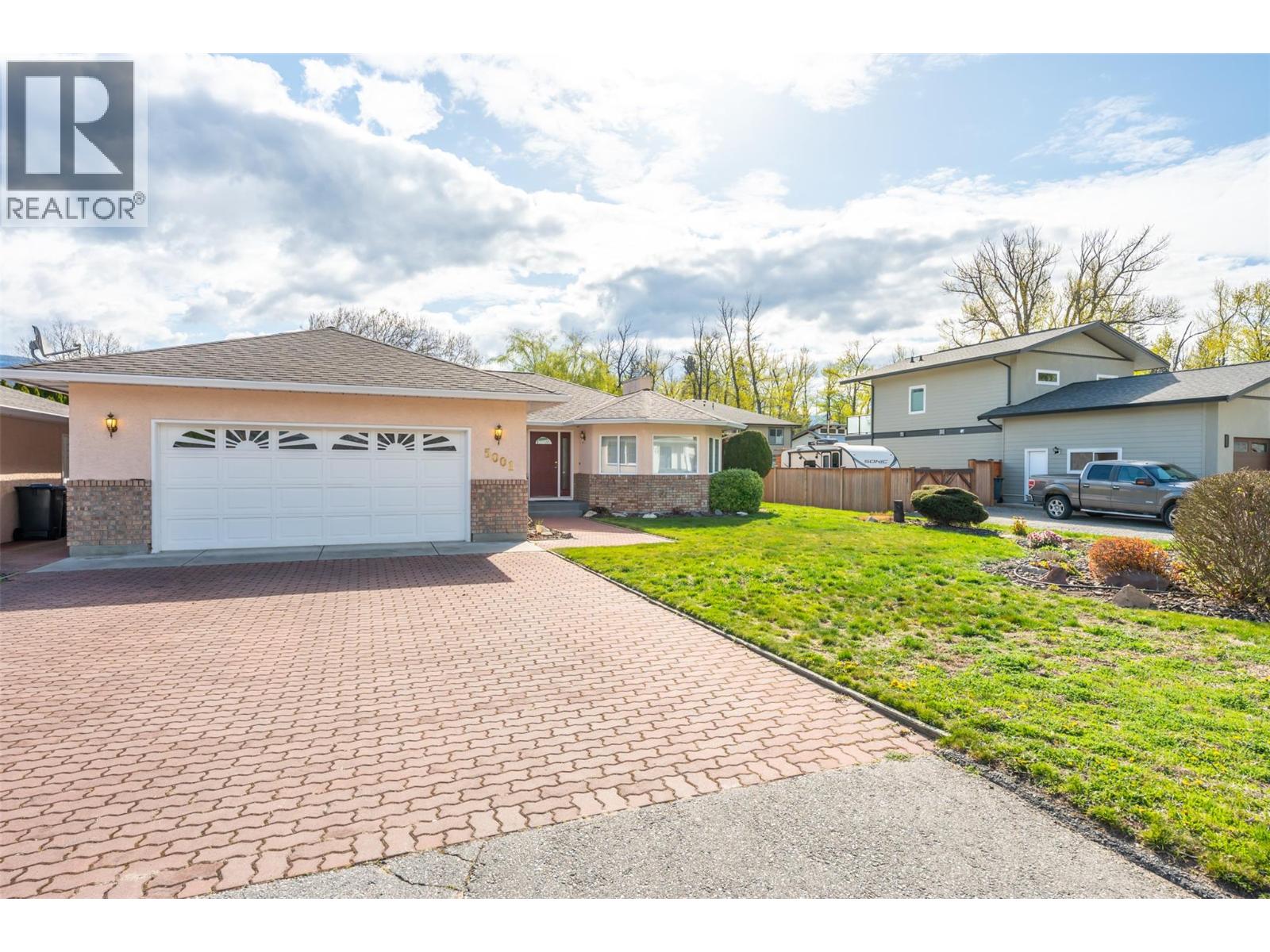 5001 Weldon Avenue, Summerland