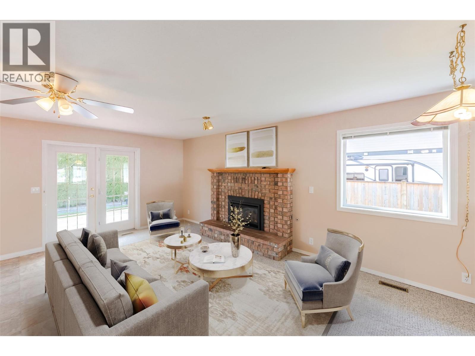 5001 Weldon Avenue, Summerland