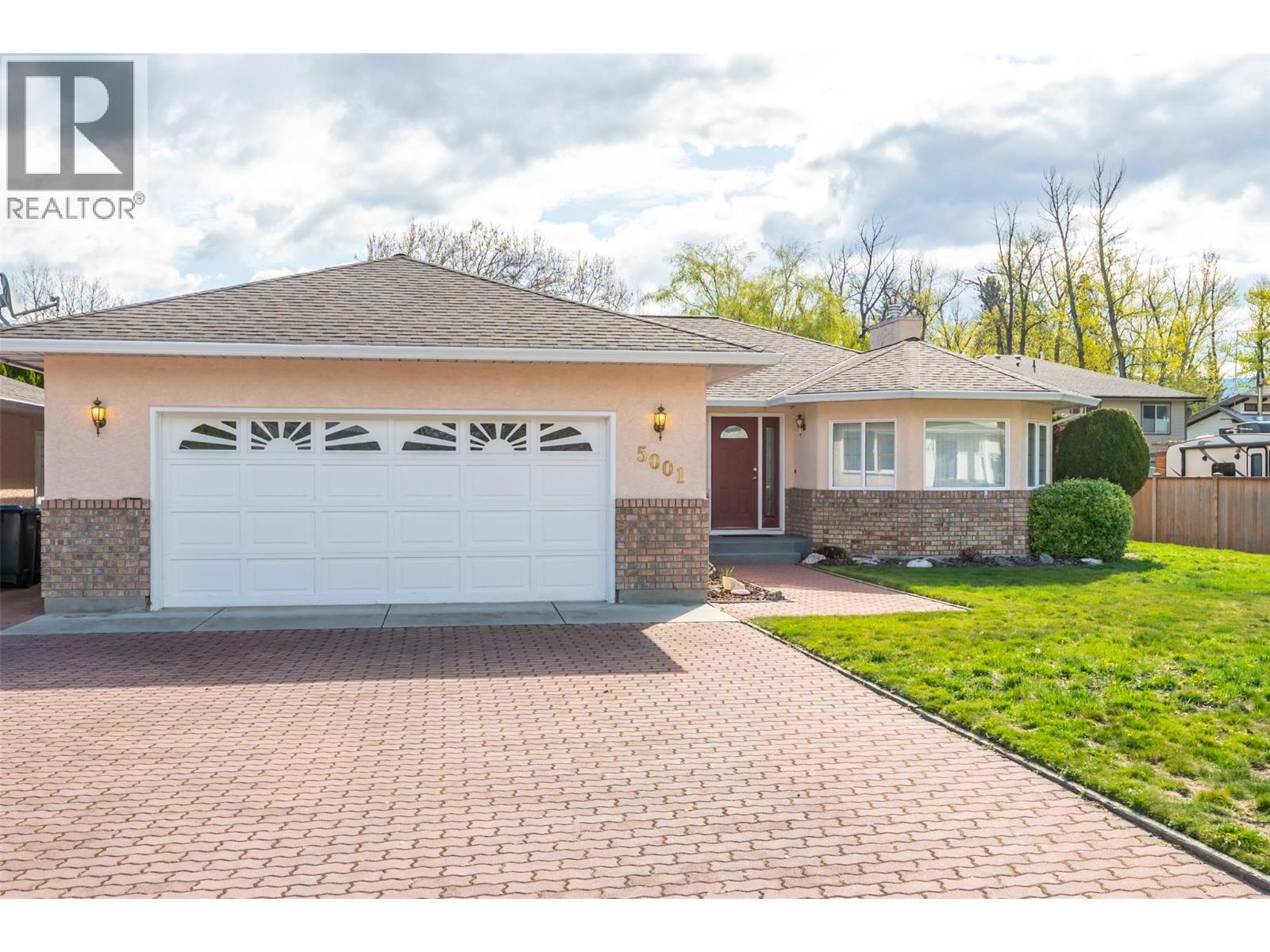 5001 Weldon Avenue, Summerland