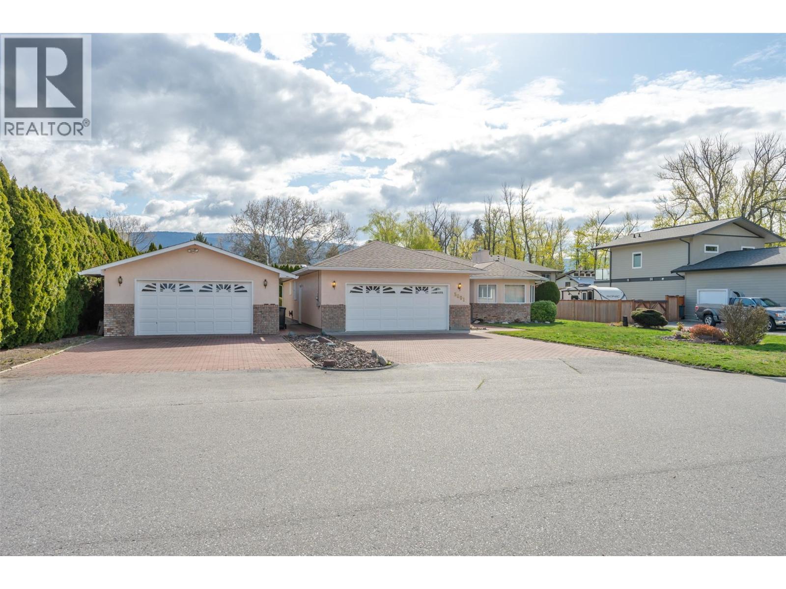 5001 Weldon Avenue, Summerland