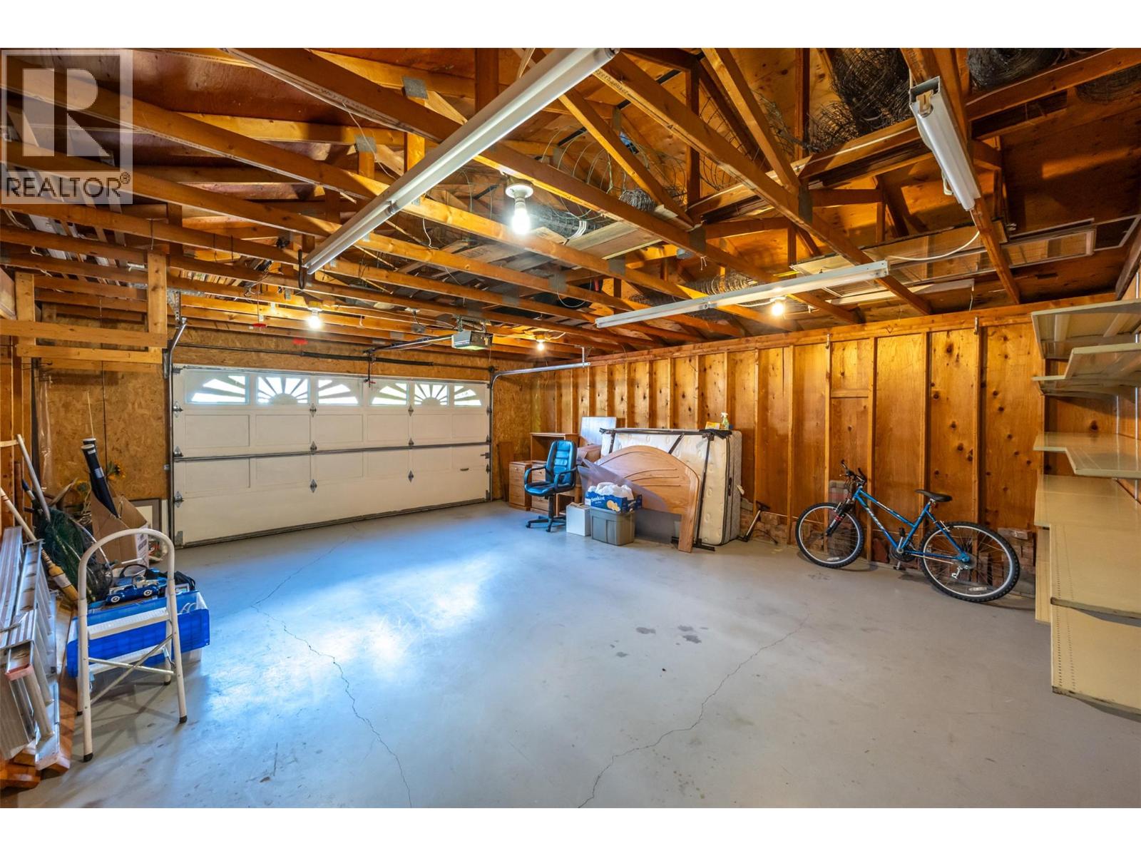 5001 Weldon Avenue, Summerland