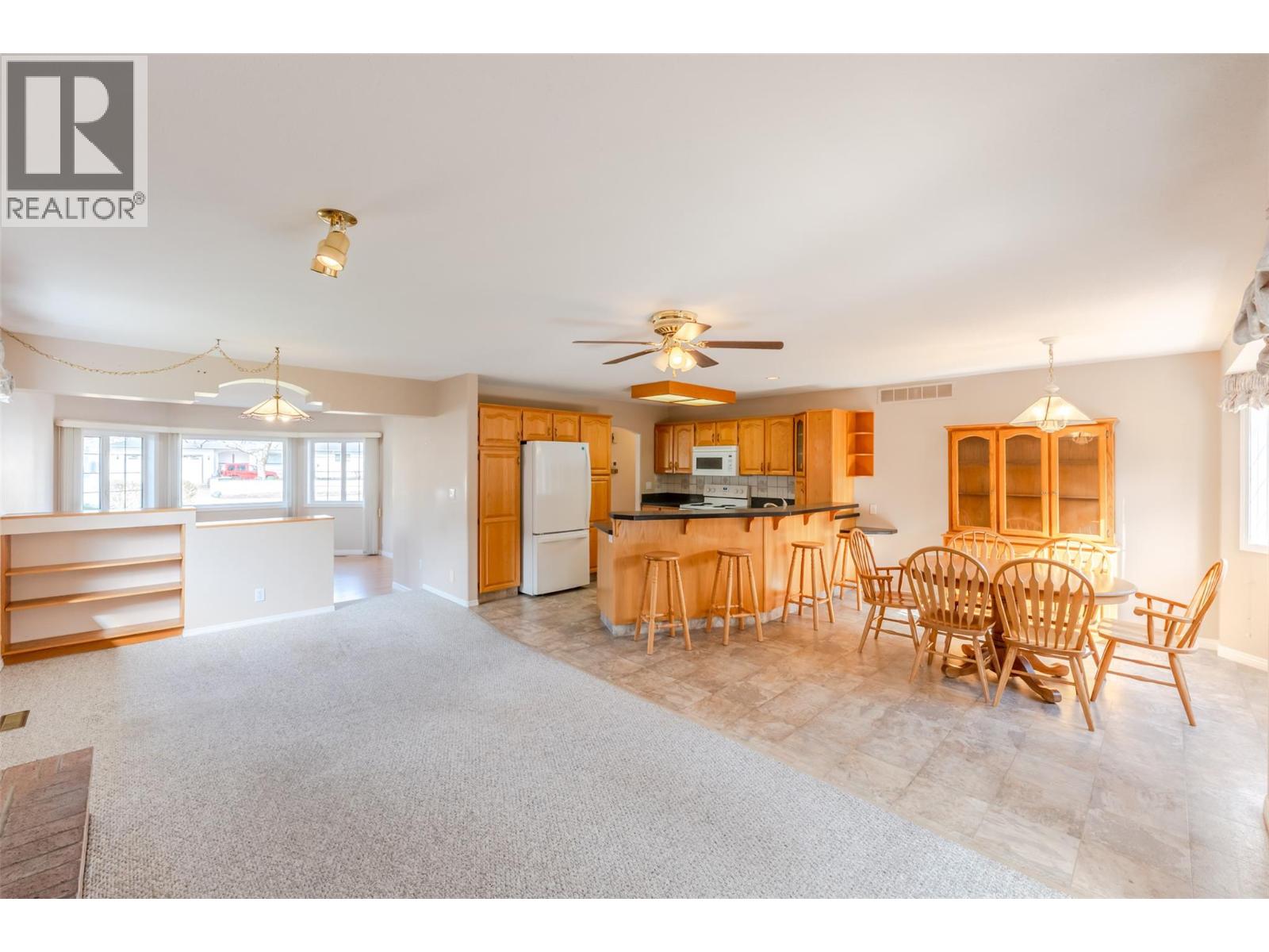 5001 Weldon Avenue, Summerland