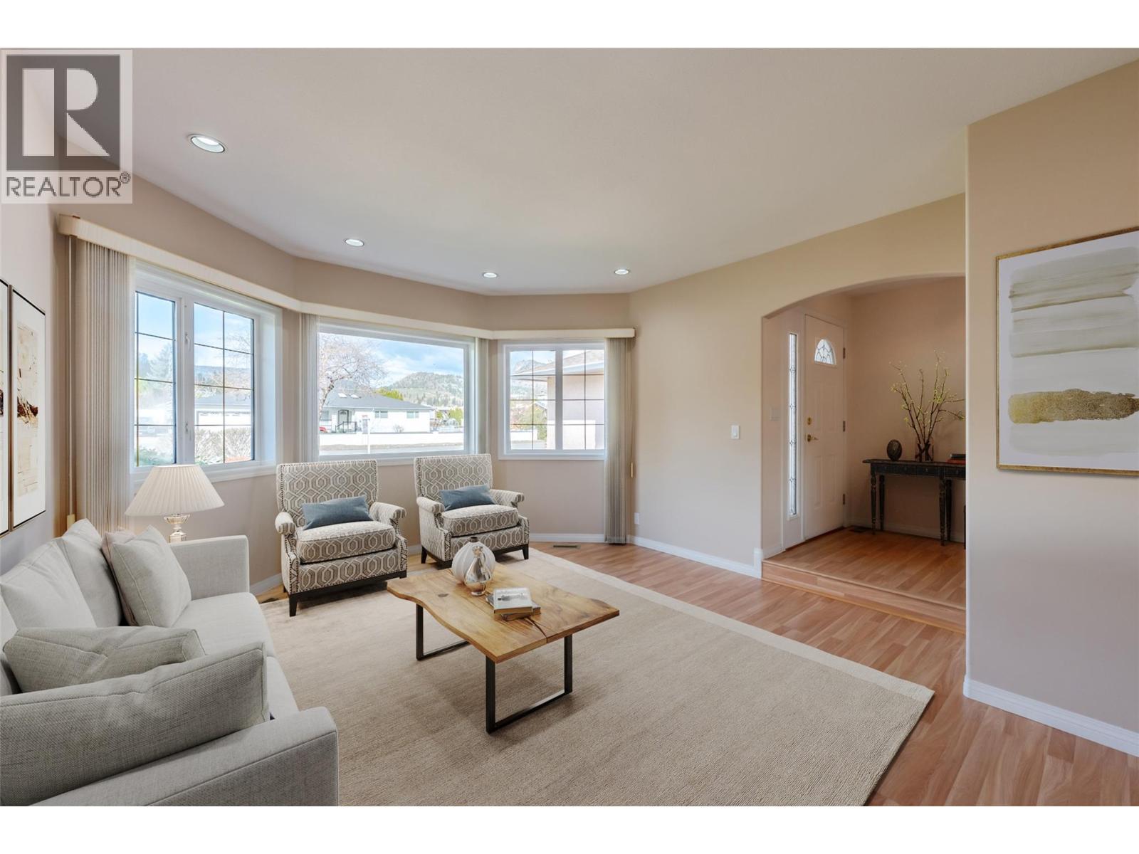 5001 Weldon Avenue, Summerland