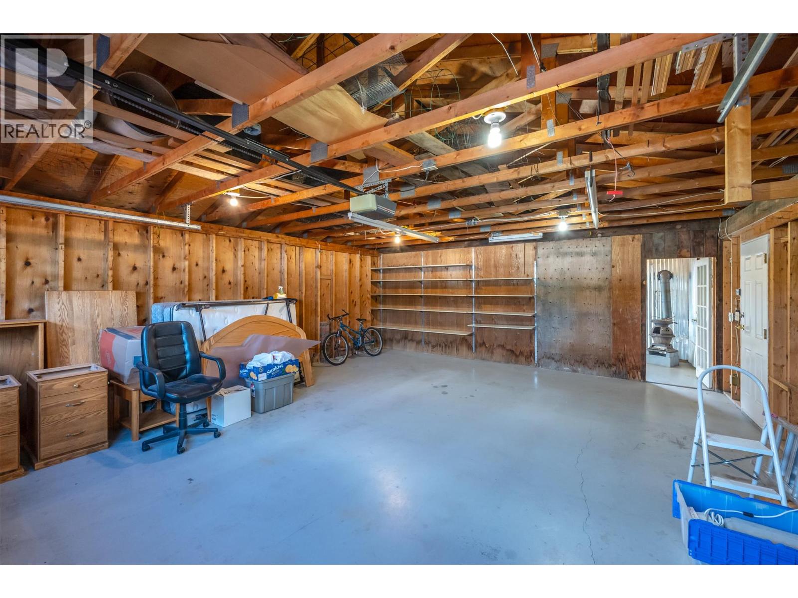 5001 Weldon Avenue, Summerland