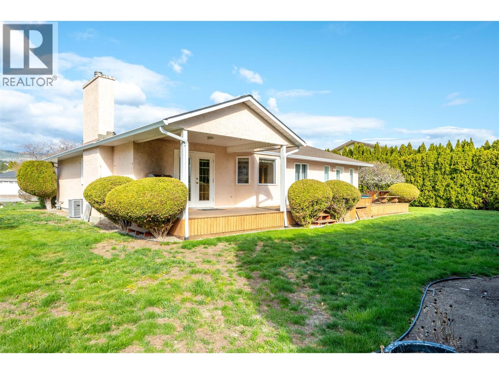 5001 Weldon Avenue, Summerland