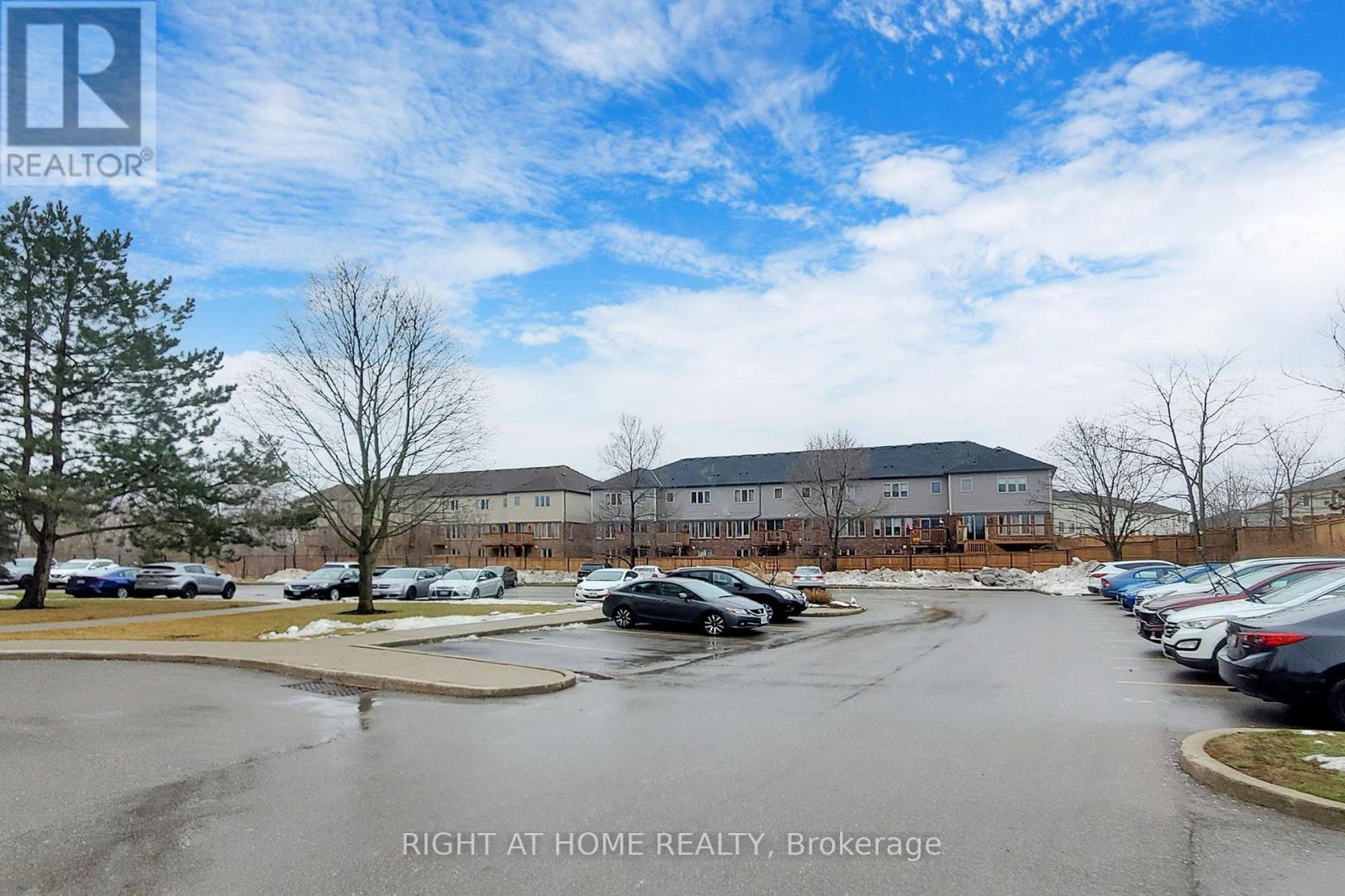 403 - 688 PRESTON PARKWAY — photo 25