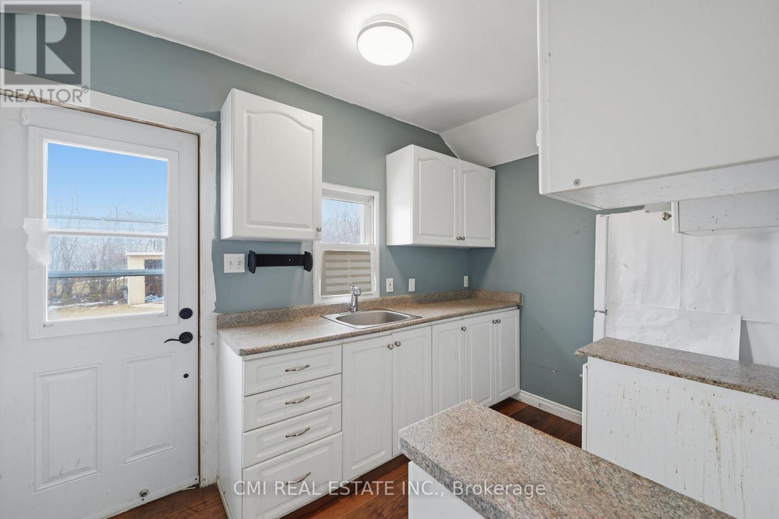 795 THIRD AVENUE - 20