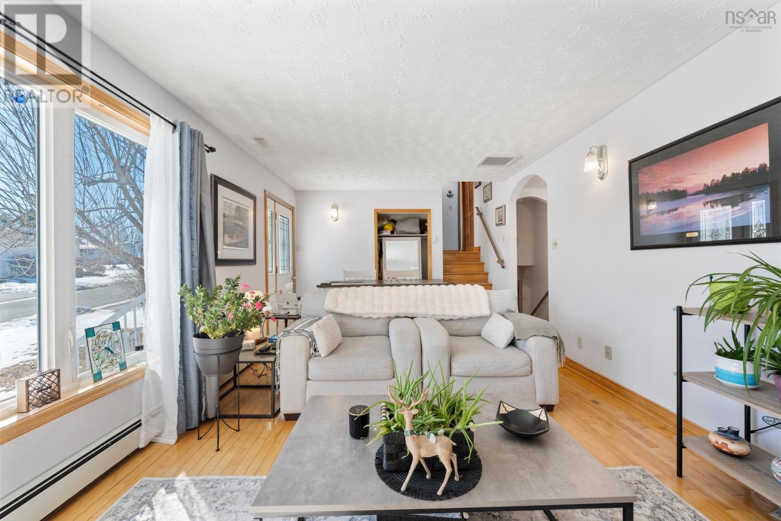 Property 25 of 47 of 2 Pinecrest Boulevard