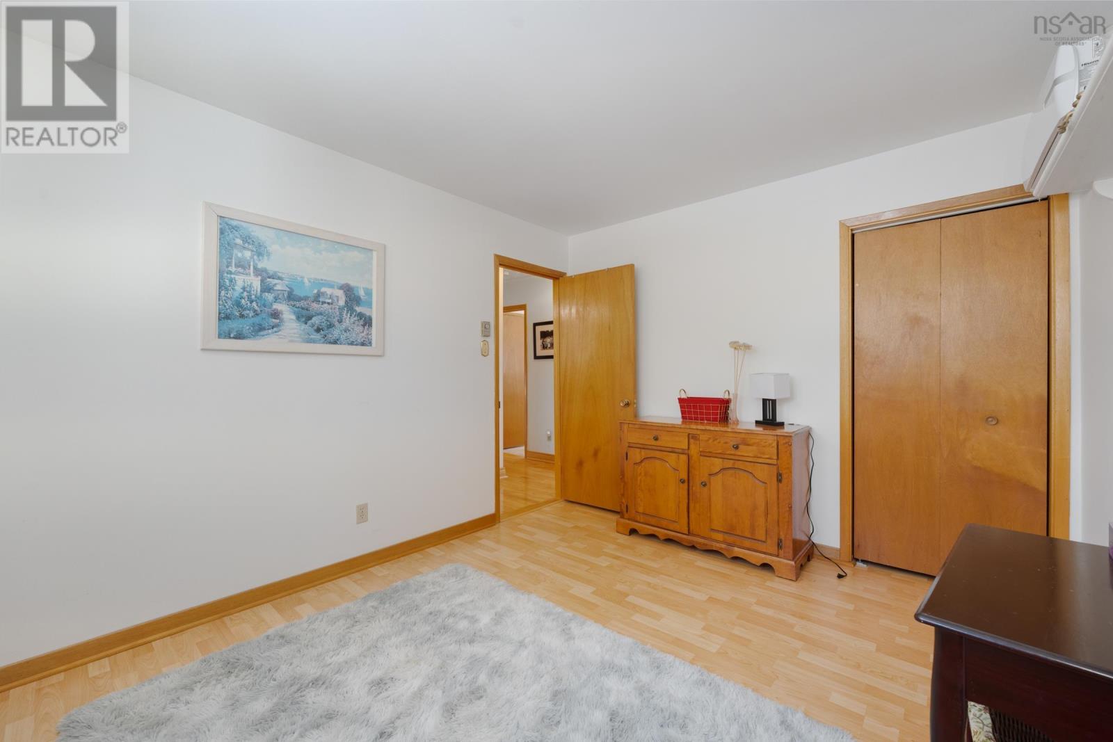 Property 28 of 47 of 2 Pinecrest Boulevard