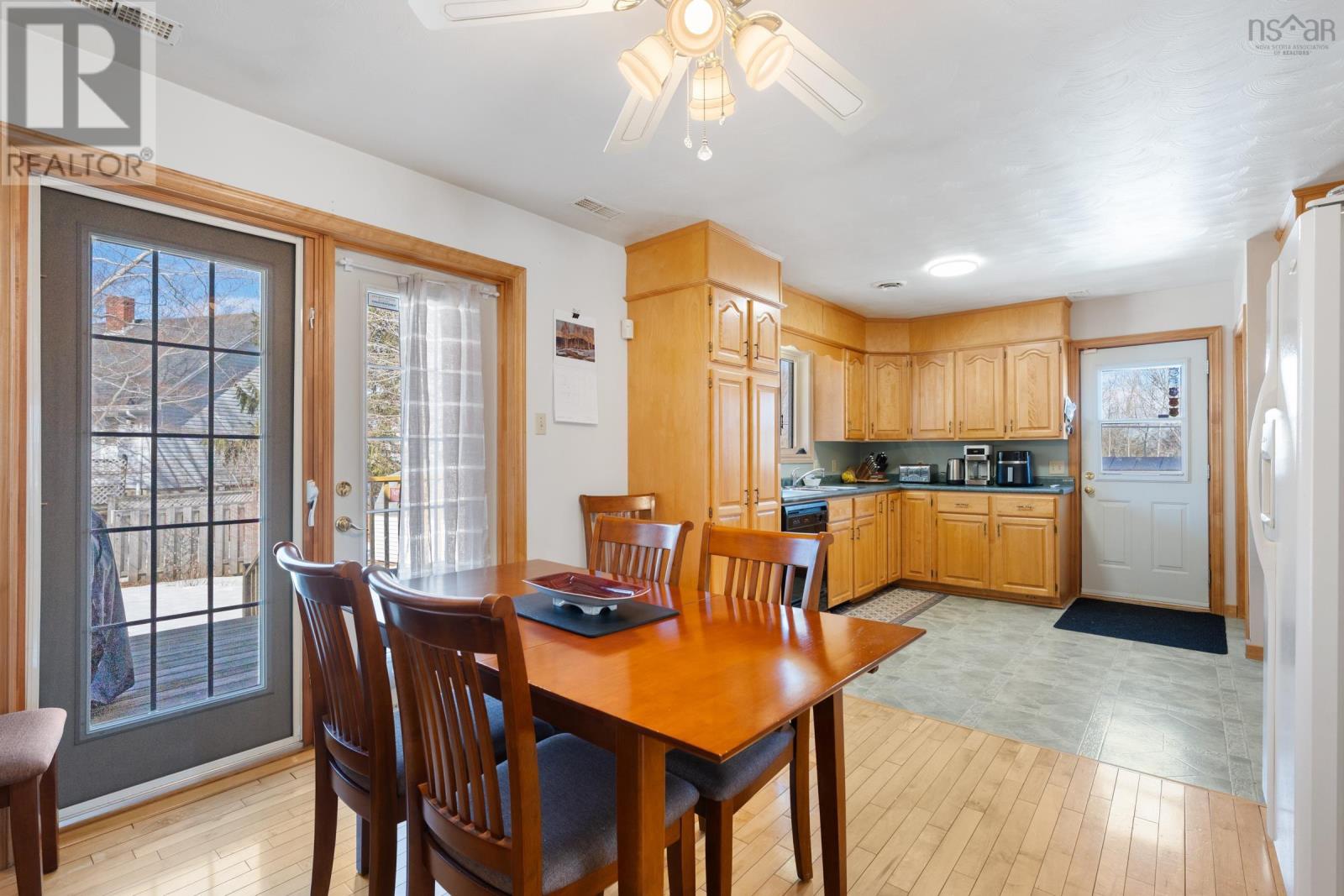 Property 20 of 47 of 2 Pinecrest Boulevard