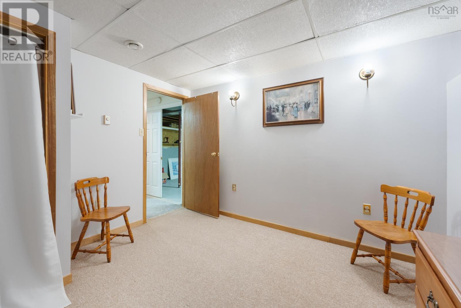 Property 37 of 47 of 2 Pinecrest Boulevard