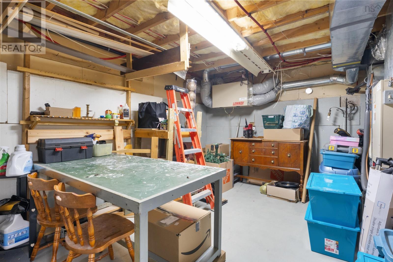 Property 41 of 47 of 2 Pinecrest Boulevard