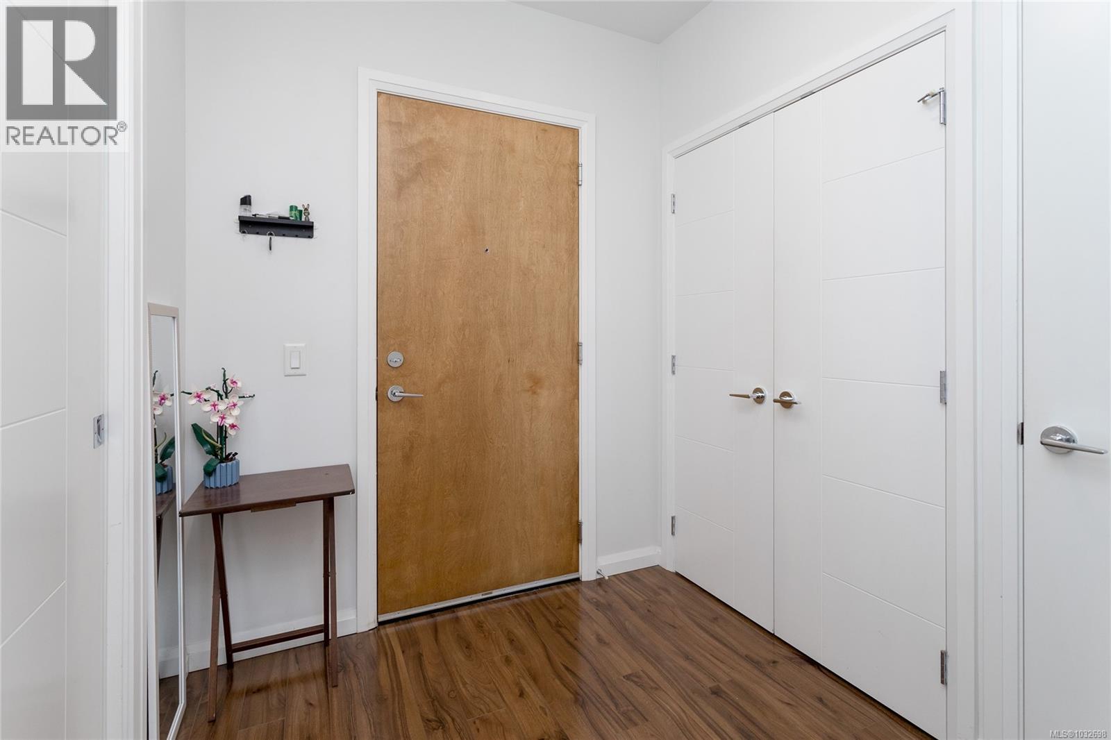 #105 745 Travino Lane - 18