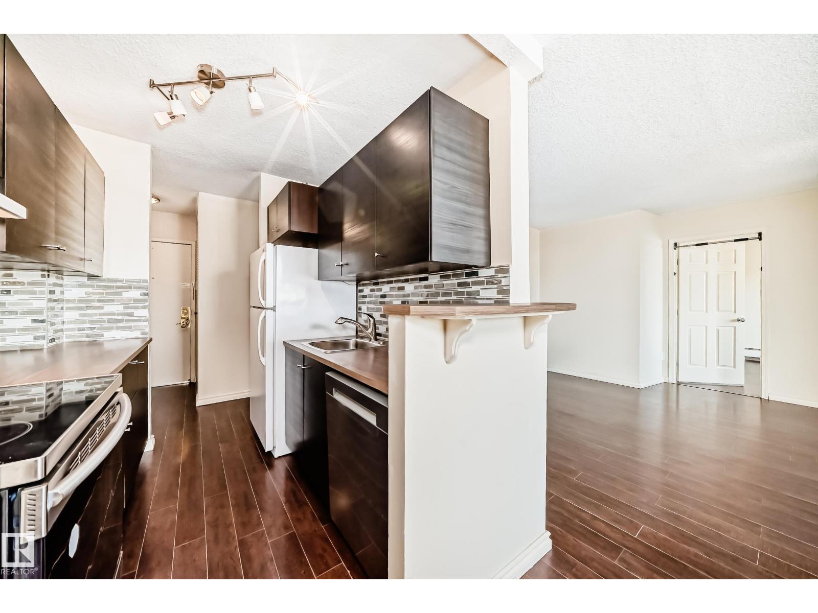 #1601 9909 110 ST NW NW, Edmonton