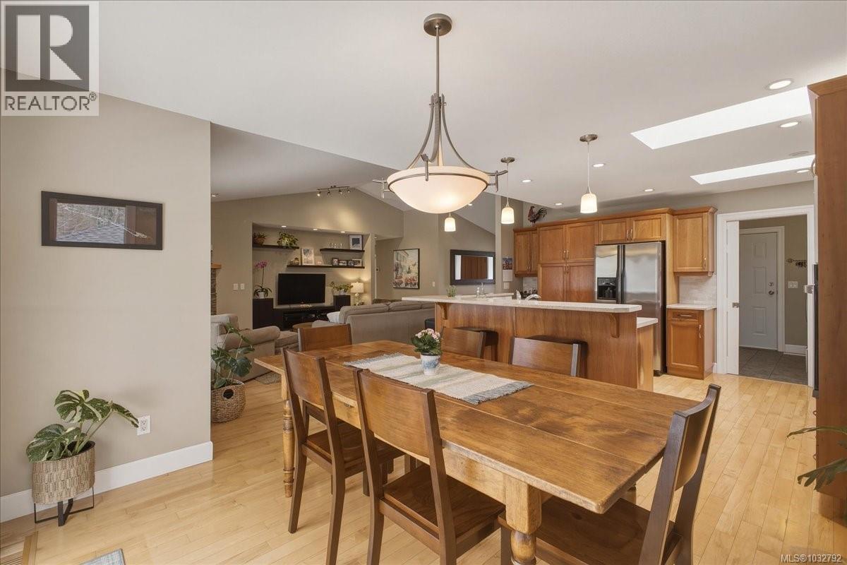 3209 WILLOWMERE CRES - 20