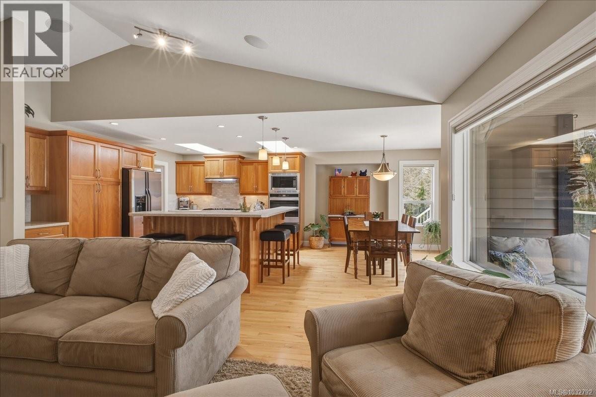 3209 WILLOWMERE CRES - 17