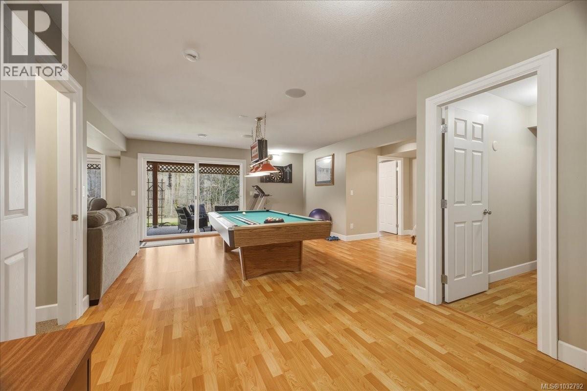 3209 WILLOWMERE CRES - 45