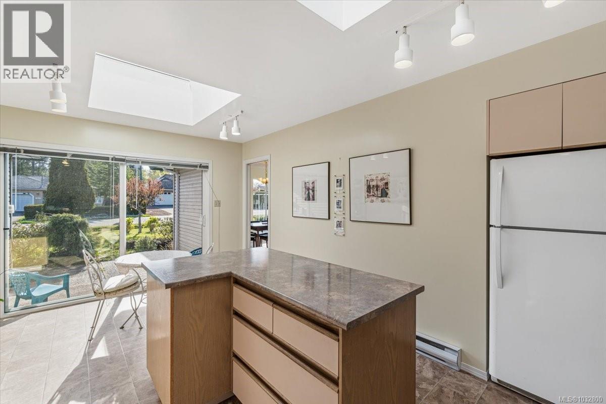 1095 Pepper Pl - Image 3