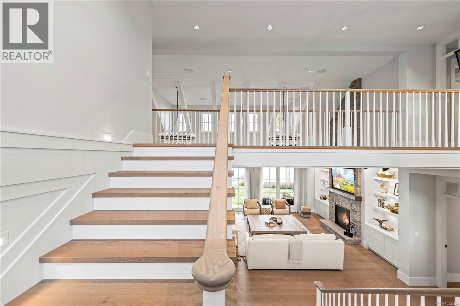 891 Bluffs Dr - 22