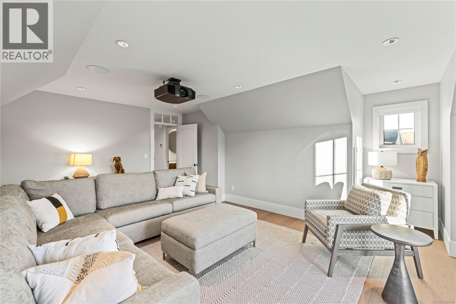 891 Bluffs Dr - 28
