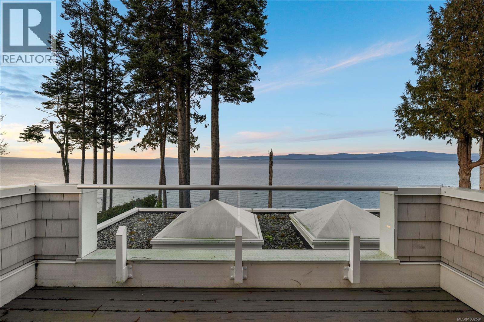 891 Bluffs Dr - 33