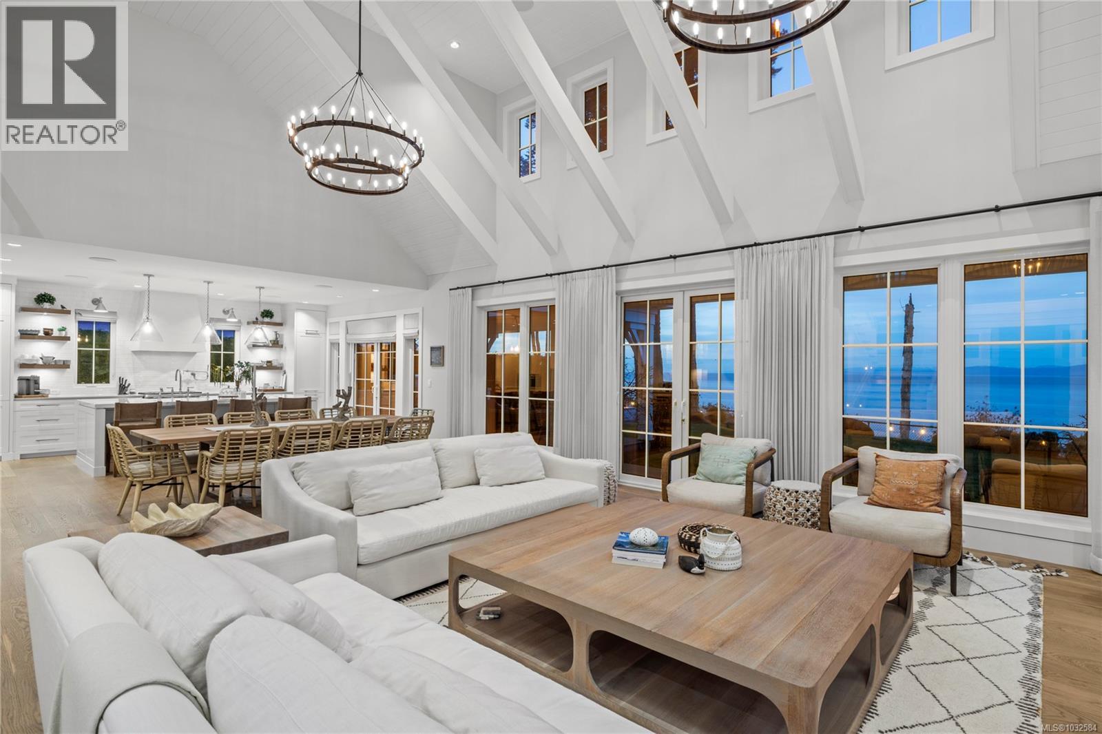 891 Bluffs Dr - 52
