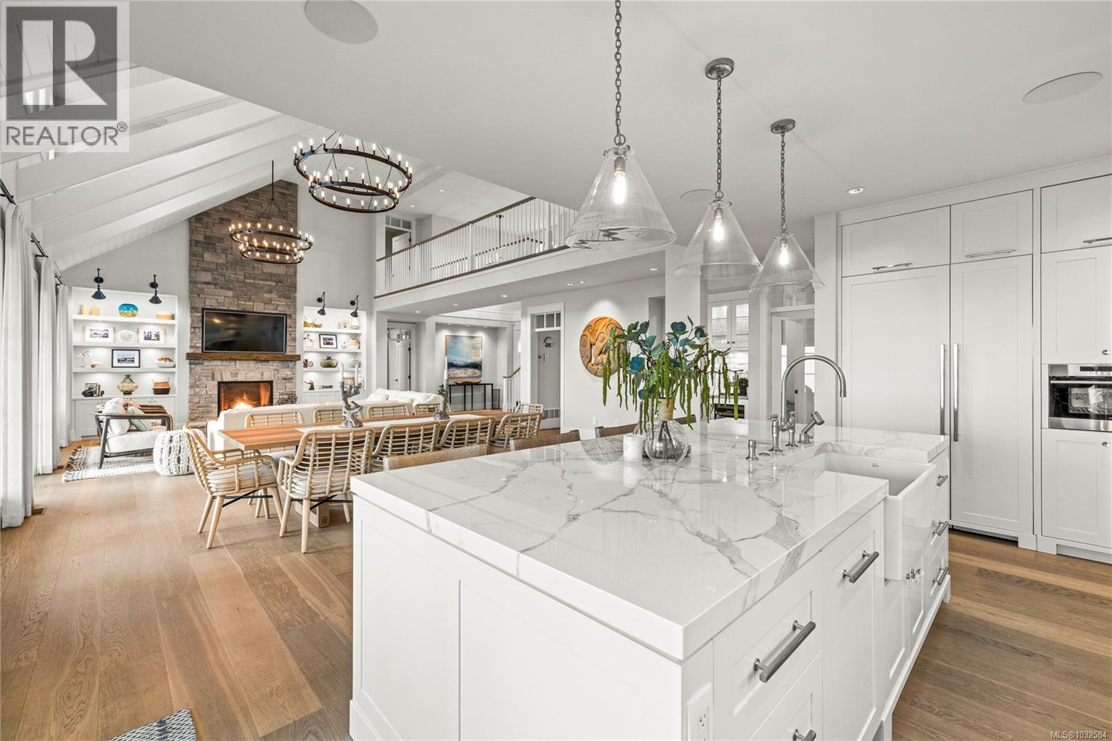 891 Bluffs Dr - 6