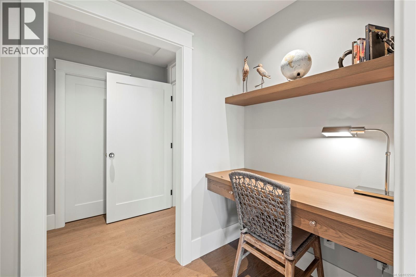 891 Bluffs Dr - 73