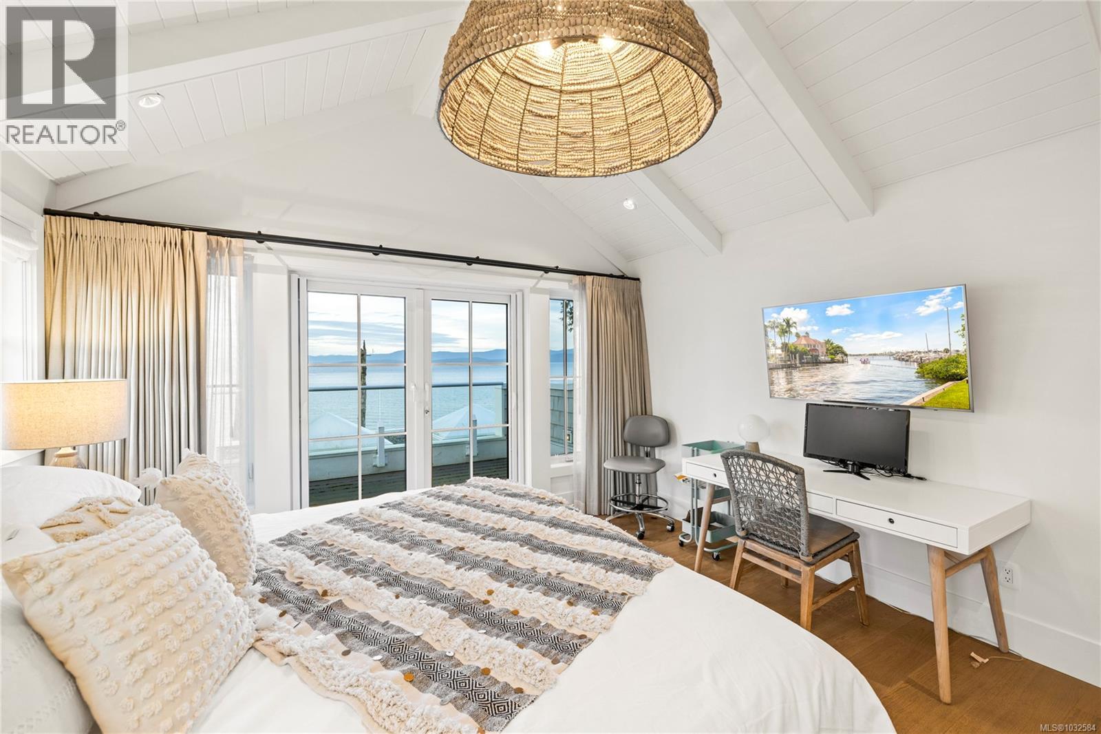 891 Bluffs Dr - 82
