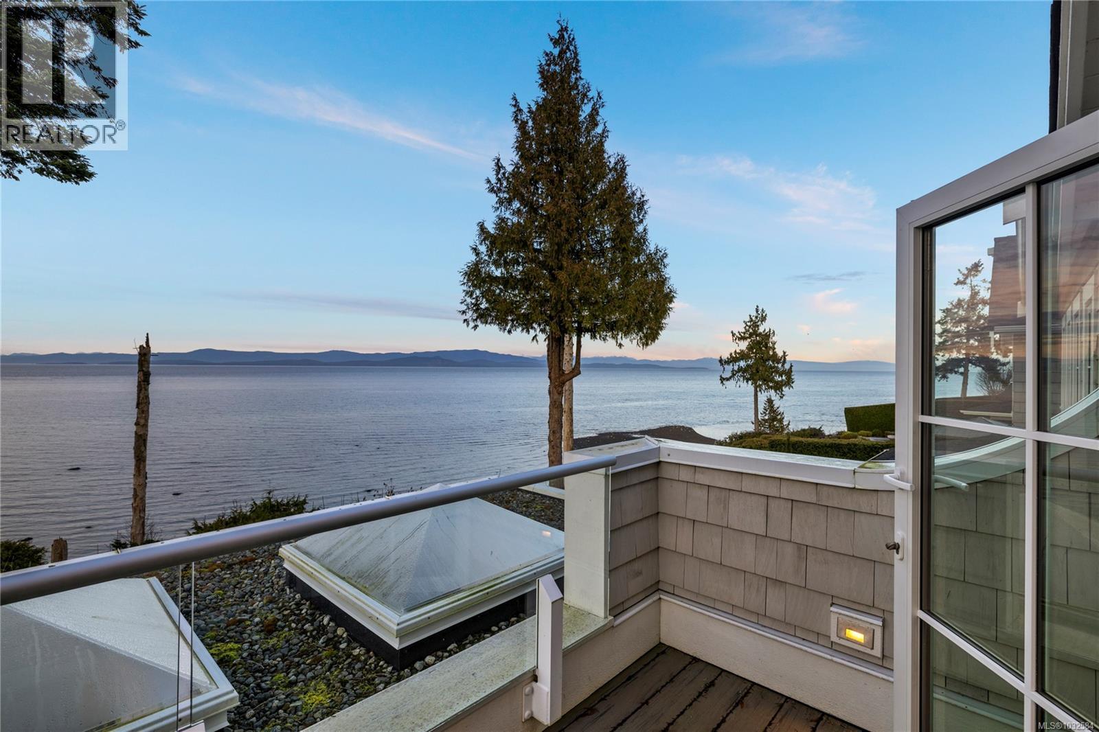 891 Bluffs Dr - 90