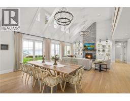 891 Bluffs Dr, Qualicum Beach, BC V9K0A2 Photo 35