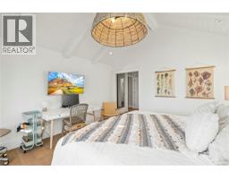 891 Bluffs Dr, Qualicum Beach, BC V9K0A2 Photo 79