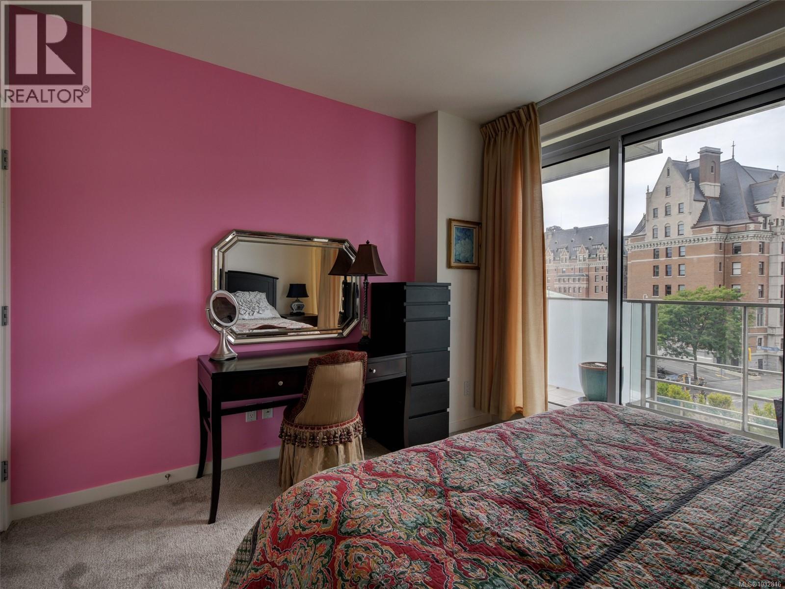 #406 708 Burdett Ave - 13