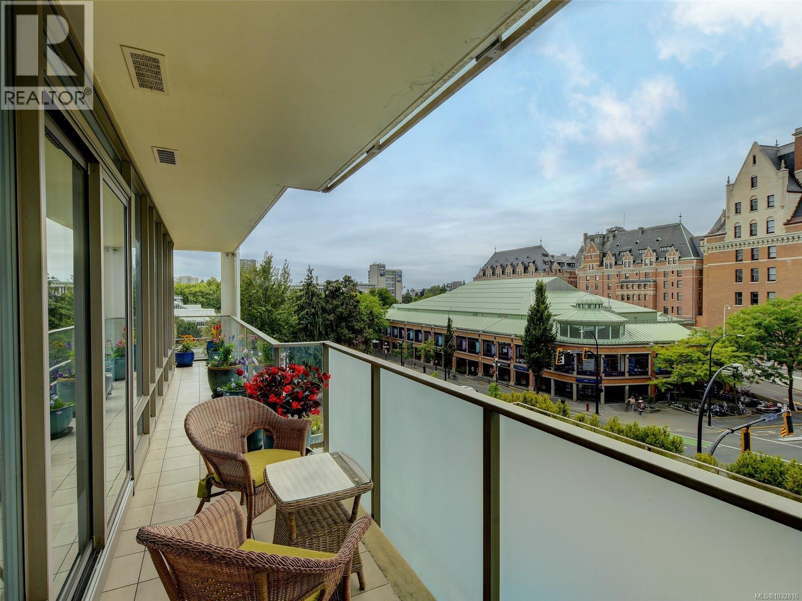 #406 708 Burdett Ave - 20