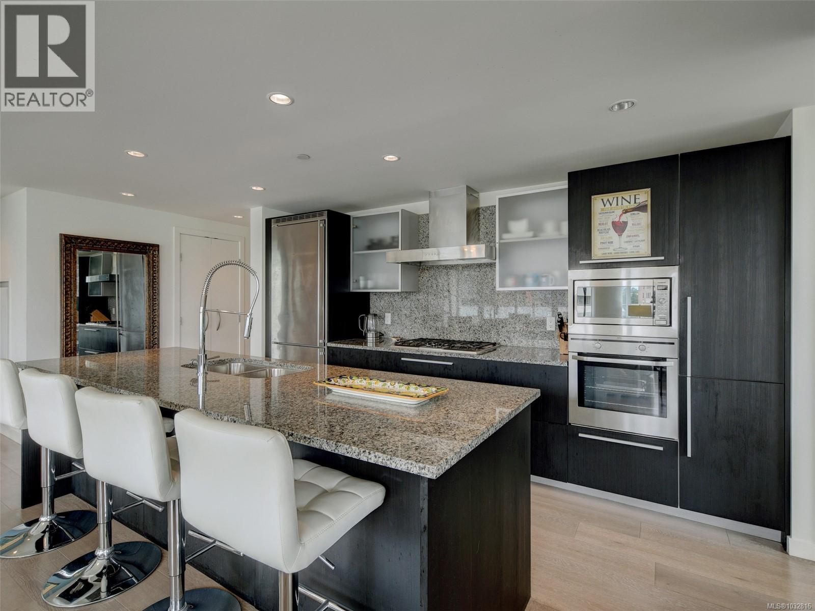 #406 708 Burdett Ave - 9