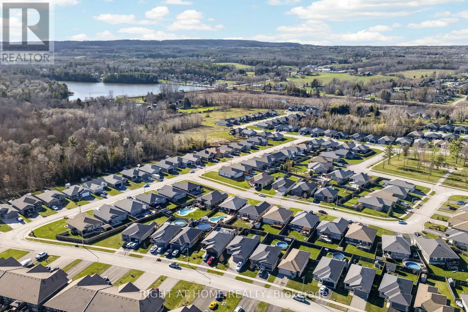 27 WOODBURN DRIVE - 38